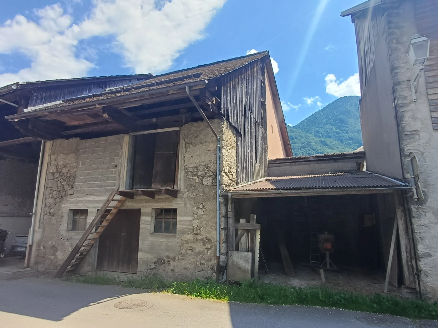 Rénovation d’une grange en cœur de village